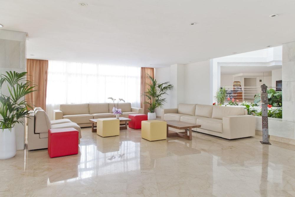Grupotel Aparthotel公司
